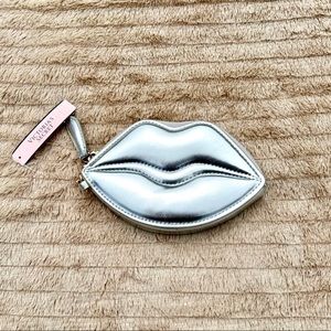 VICTORIAS SECRET METALLIC SILVER LIPS WALLET